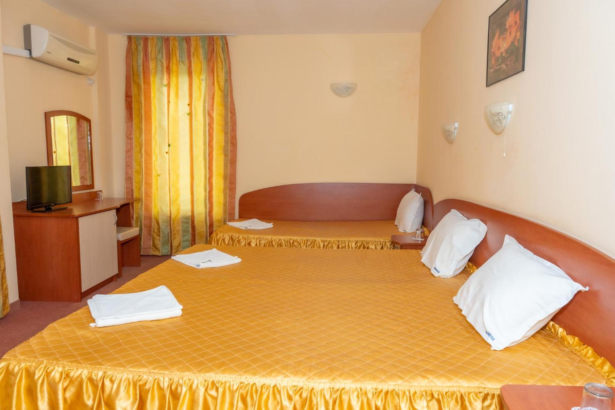 Family Hotel Mimosa Țarevo Exterior foto