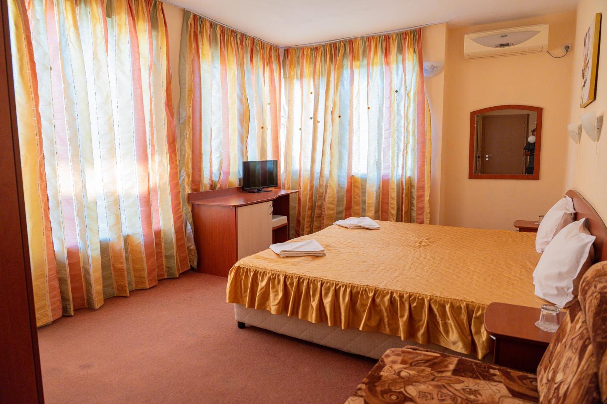 Family Hotel Mimosa Țarevo Exterior foto