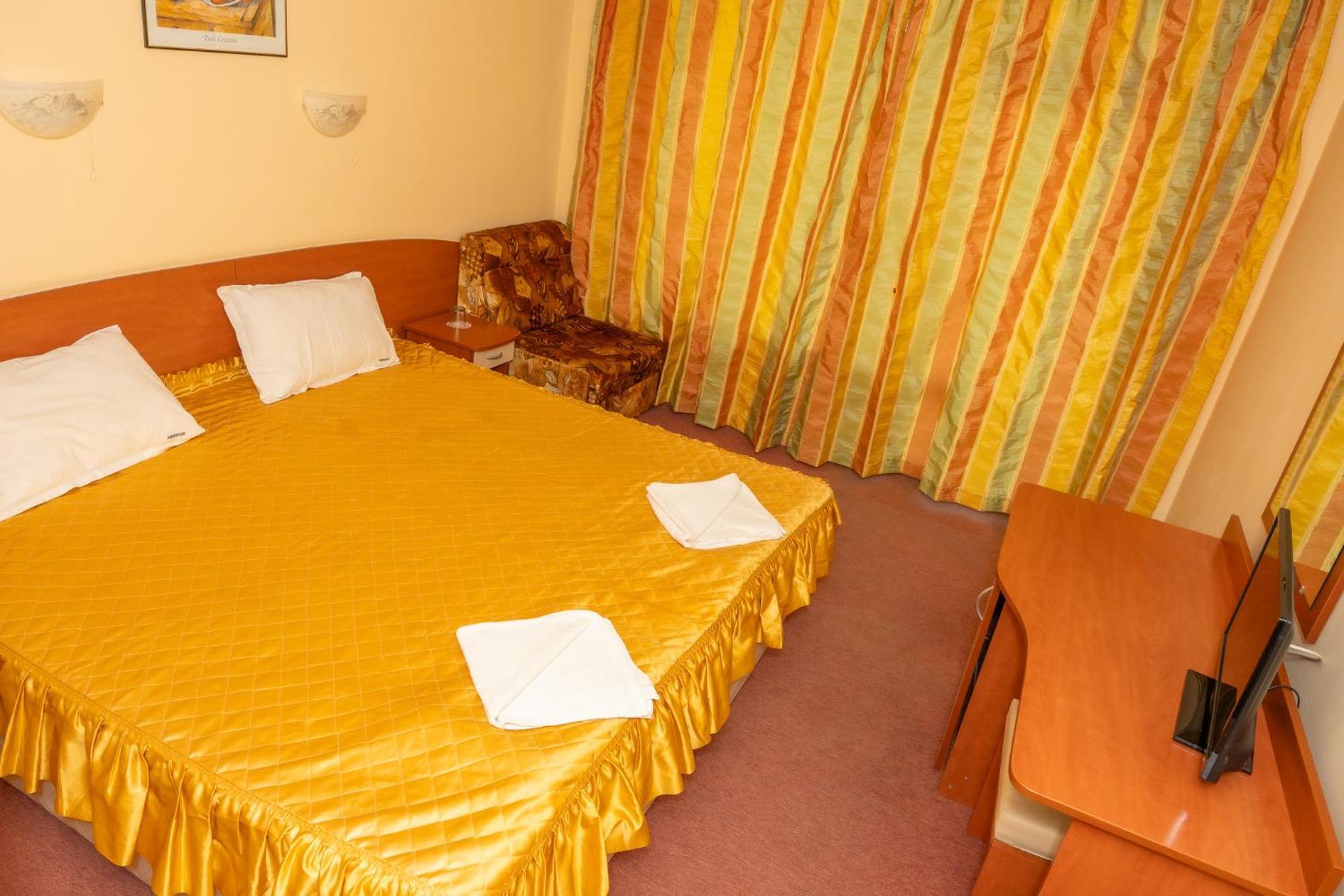Family Hotel Mimosa Țarevo Cameră foto