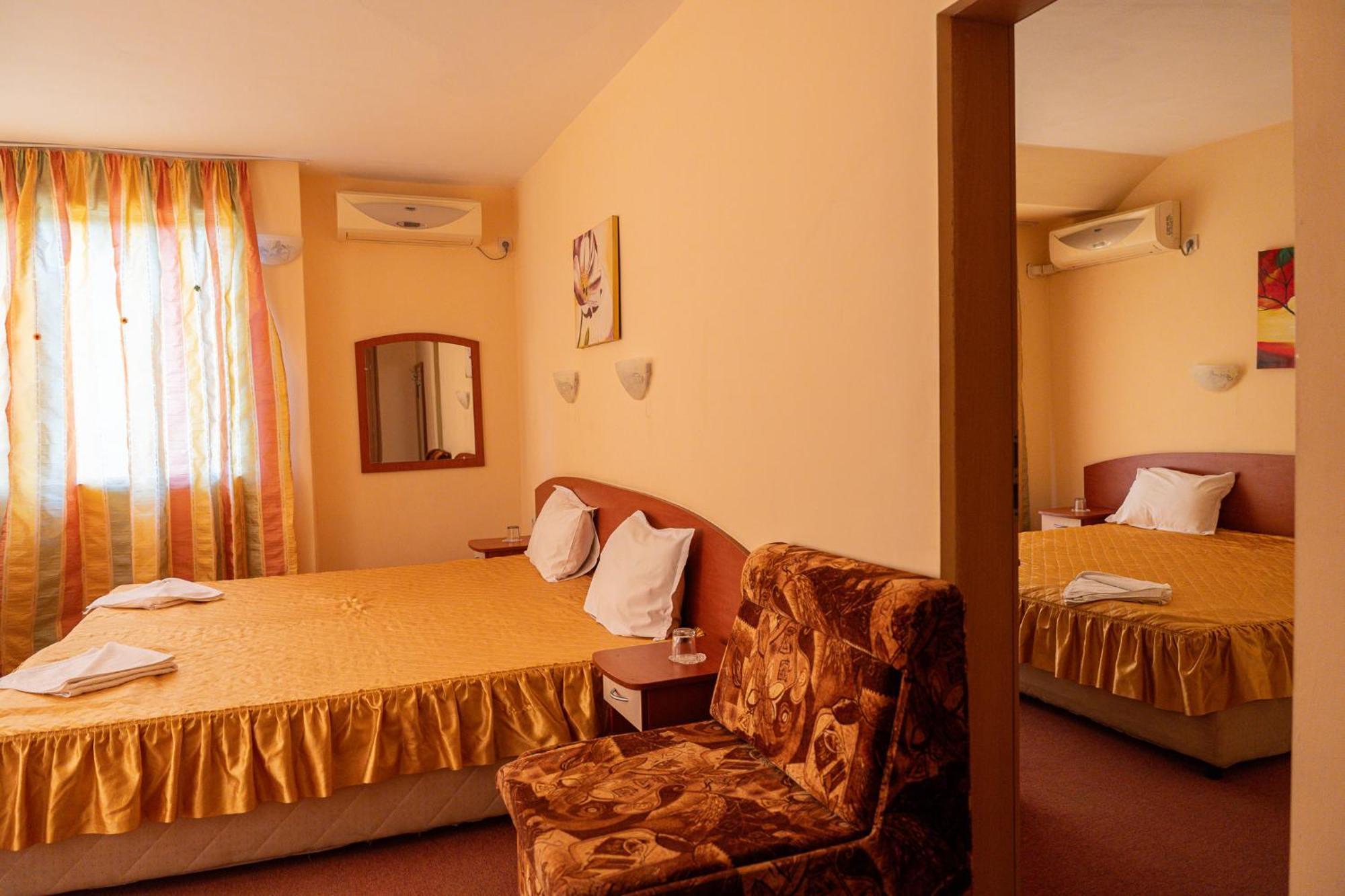 Family Hotel Mimosa Țarevo Exterior foto