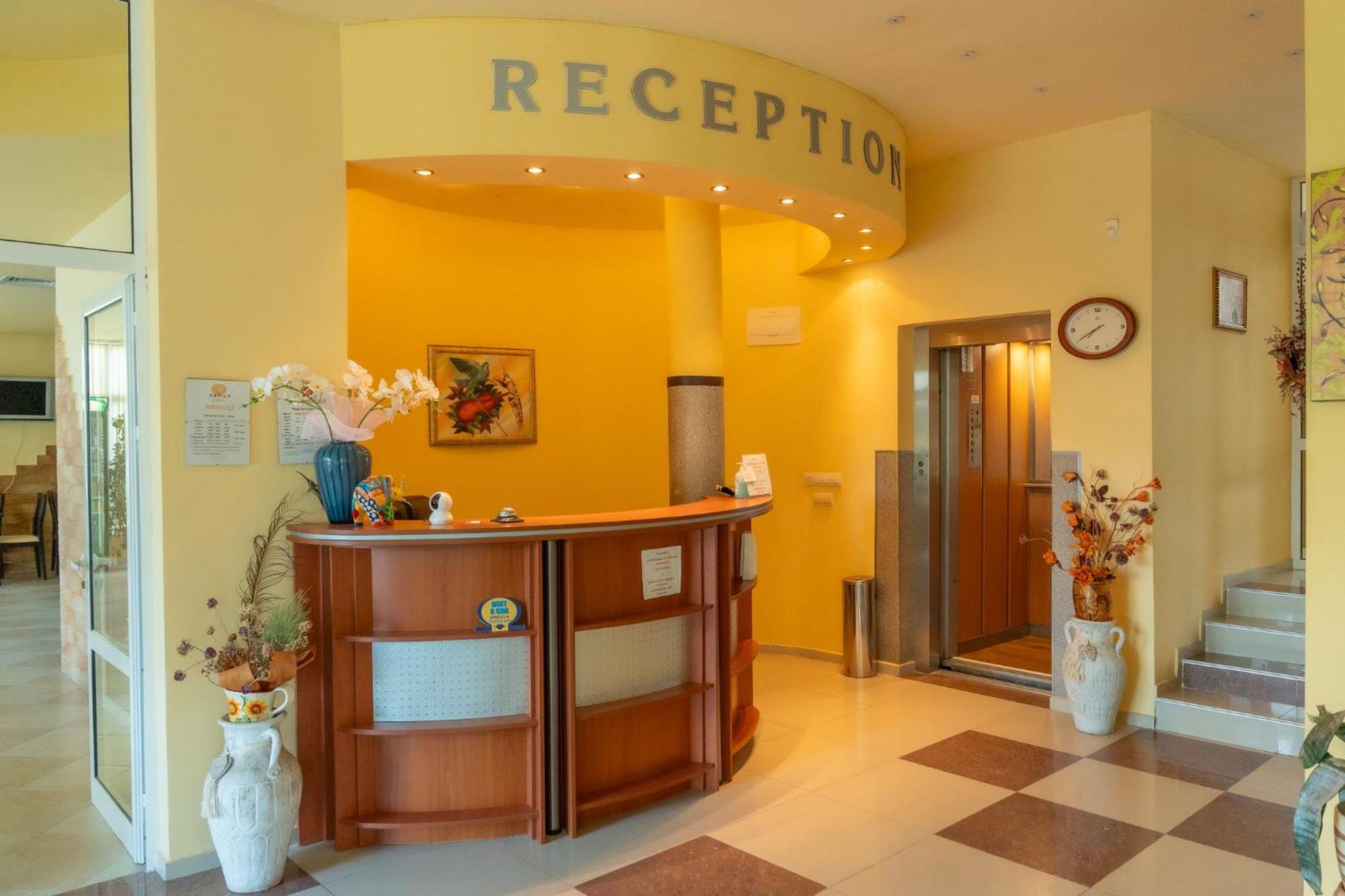 Family Hotel Mimosa Țarevo Exterior foto